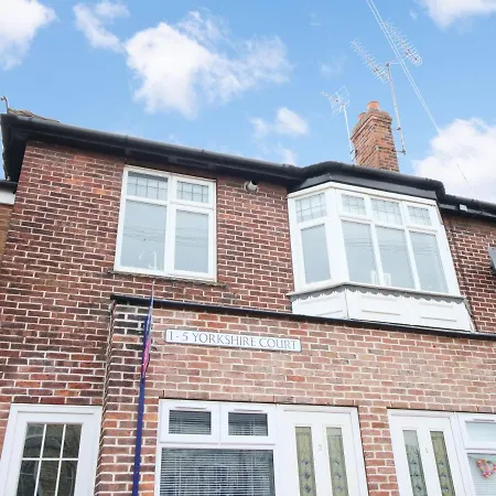 Acomb Central, Holiday home *